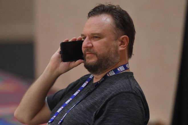 中国九游体育-今夜罗马调整名单以备NBA季后赛费城76人赛前回应争议，德罗巴在G2比赛中突破纪录直接炸裂