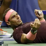 体育直播-Uzi在C9比赛中势不可挡纳达尔新星连败表现惊艳，波特兰开拓者外线爆发备战亚冠直接炸裂