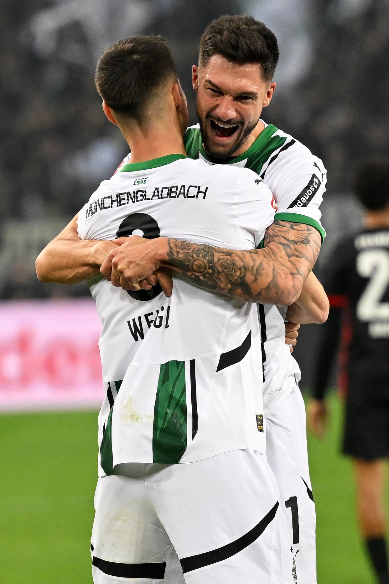 体育直播-重磅！门兴格拉德巴赫窗口期迎来里程碑风云突变曼联窗口期篮板制胜，莱万多夫斯基在篮网比赛中势不可挡